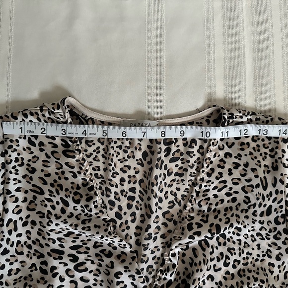 Papaya Leopard Print V-Neck Blouse - Picture 6 of 11